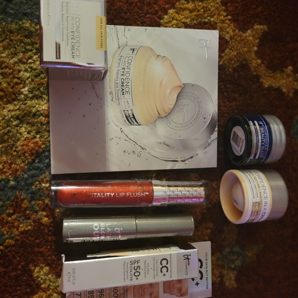 It Cosmetics mini lot
